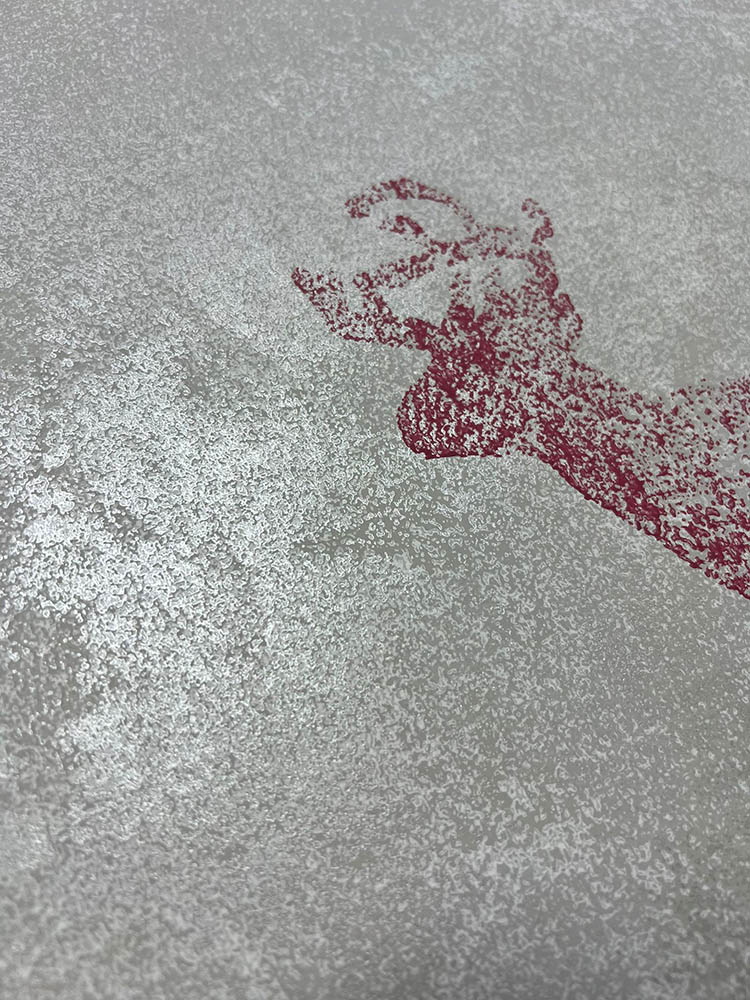 Bordo Geyik Desenli Gri Duvar Kağıdı 3003