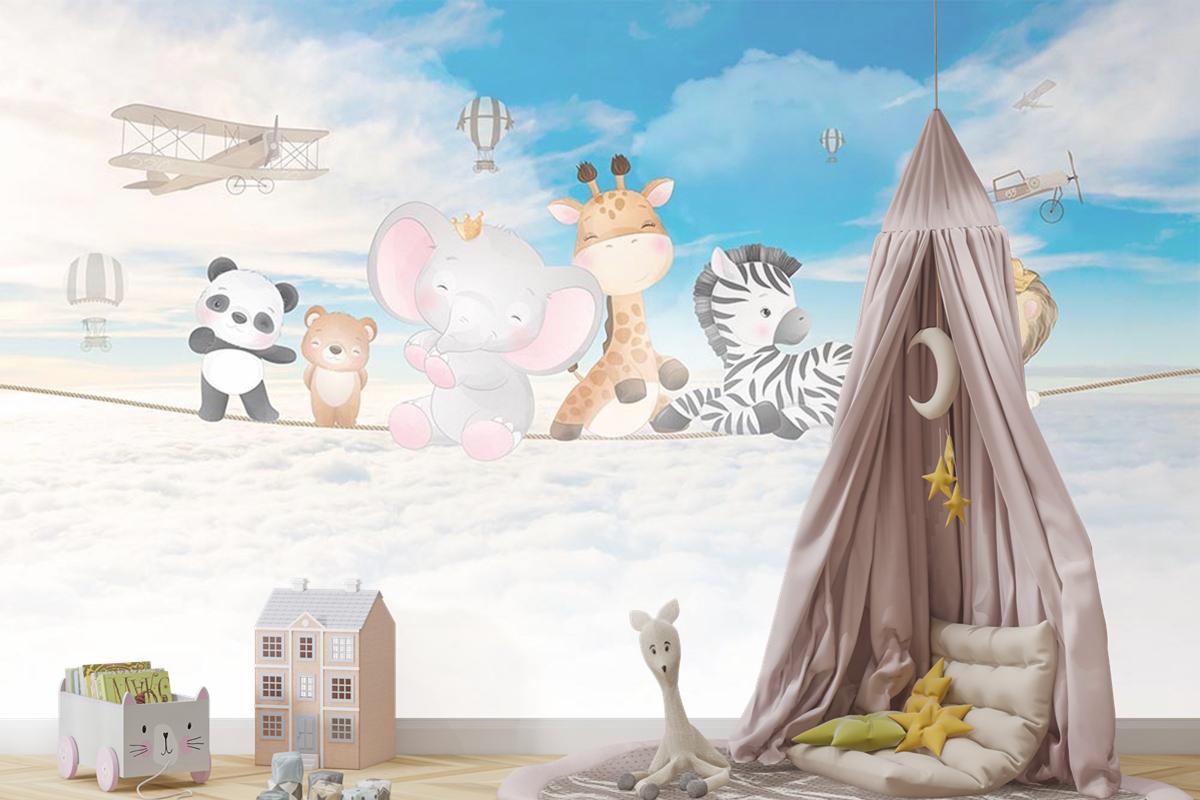 Bulutlar Üzerinde Mutlu Ve Sevimli Hayvanlar Çocuk Odası Duvar Kağıdı