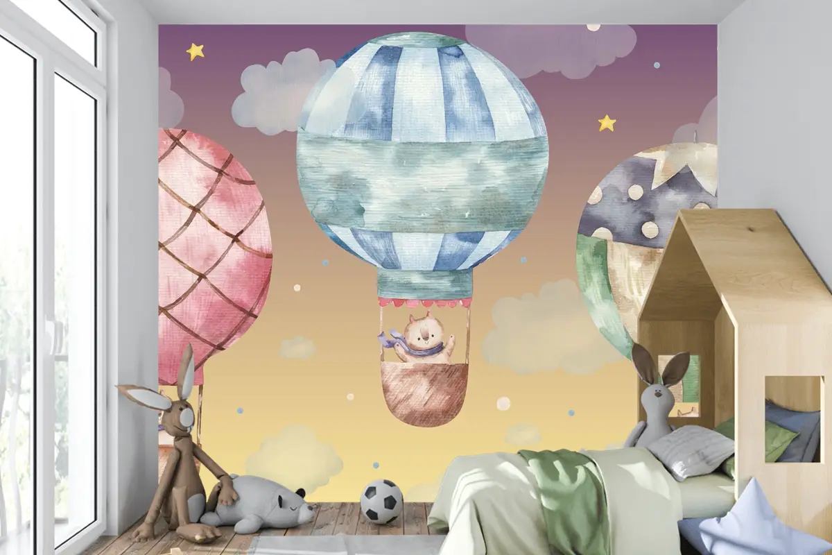 Renkli Balonların Üzerinde Uçan Sevimli Kahverengi Kedi Çocuk Odası Duvar Kağıdı