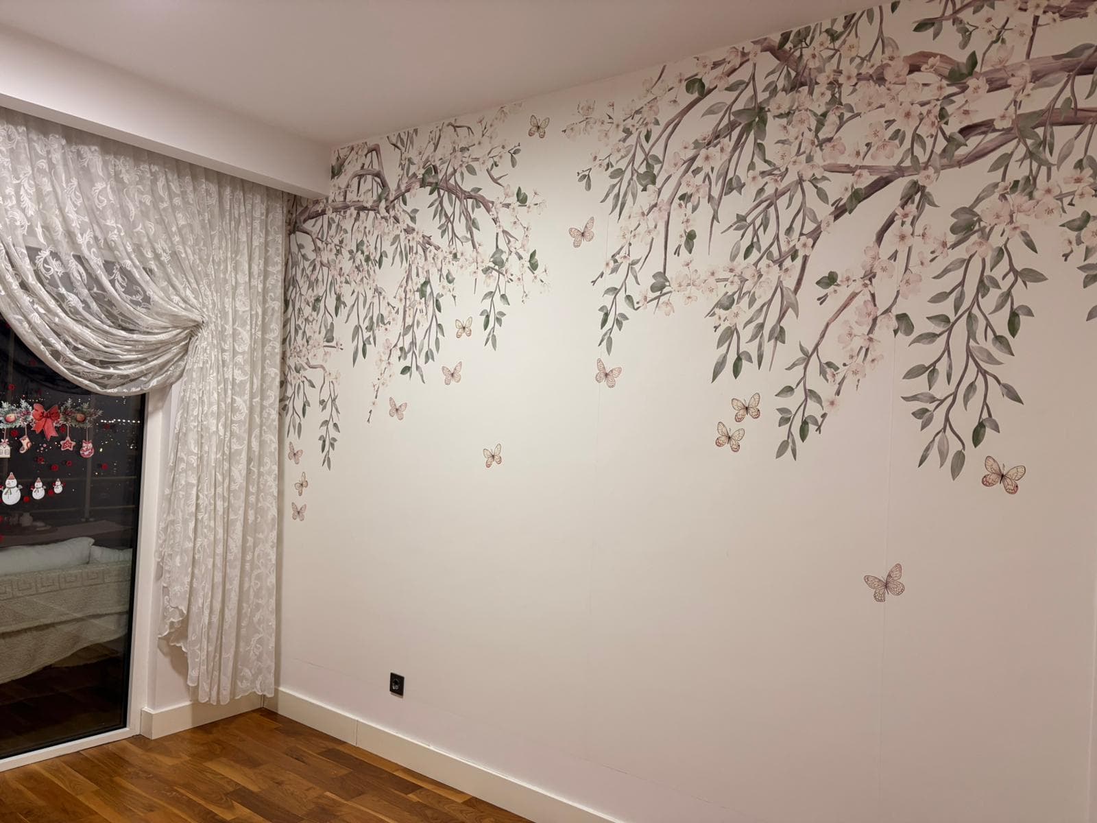 Kendinden Yapışkanlı - Kelebekli Kiraz Çiçeği Çocuk & Bebek & Genç Odası Duvar Kağıdı