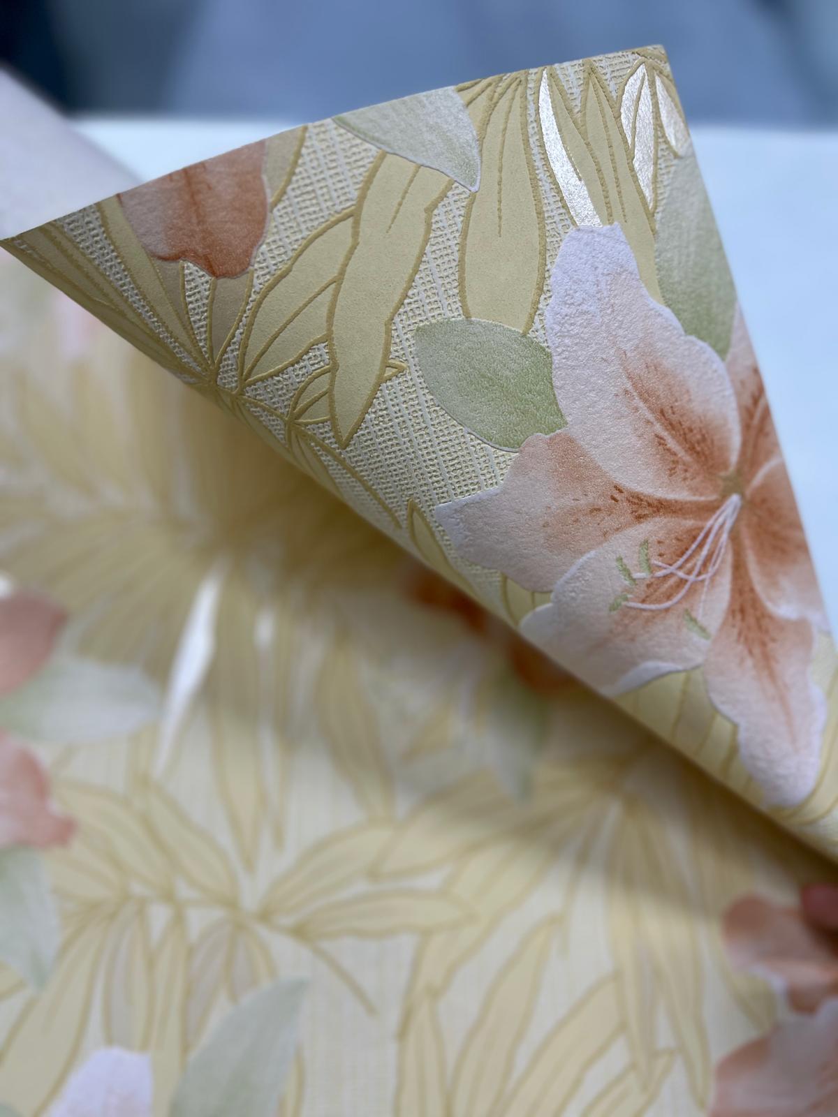 Sarı Yapraklar Pembe Çiçekli Tropikal Duvar Kağıdı 669534