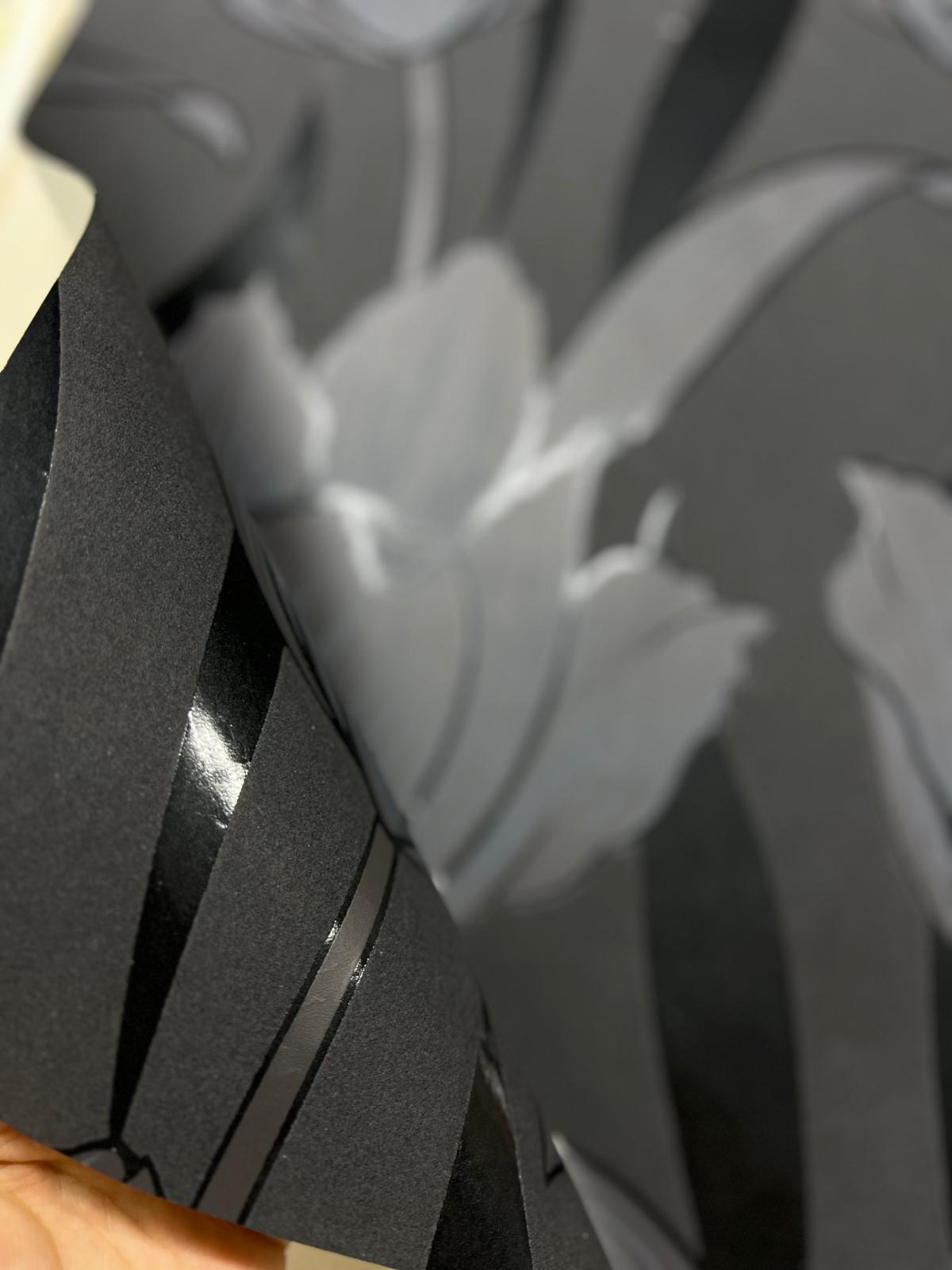 Siyah Parlak Çiçekli Duvar Kağıdı 670141