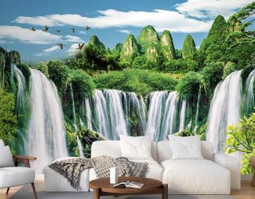 Ağaçlar Arasından Akan Muhteşem Şelaleler