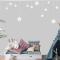 Gri Zemin Beyaz Yıldızlar Çocuk Odası Duvar Kağıdı