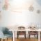 Kar Taneleri Ile Kış Arka Plan Yemek Odası Duvar Kağıdı